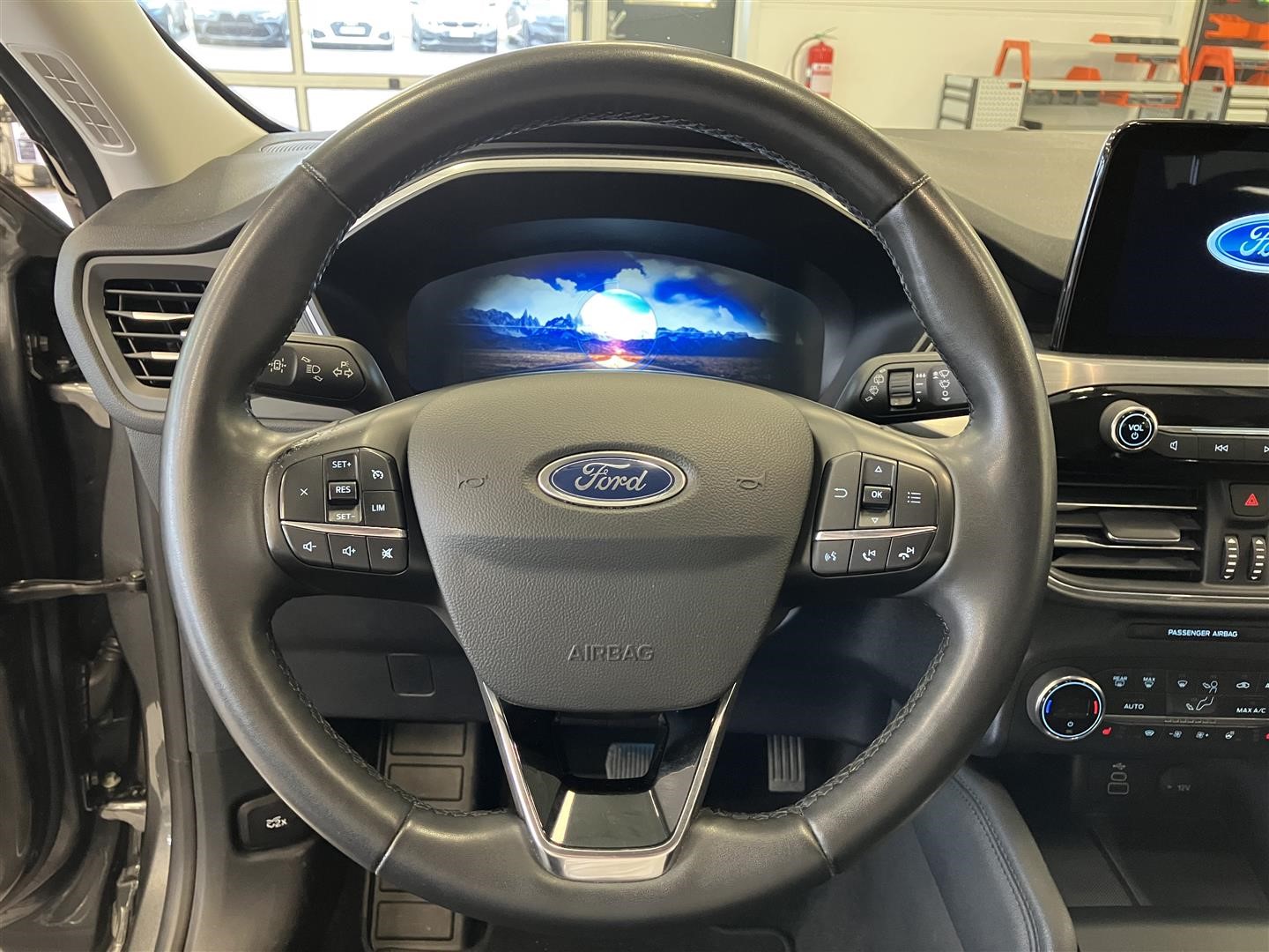 Titanium 2.5 Plug-In Hybrid FWD_8