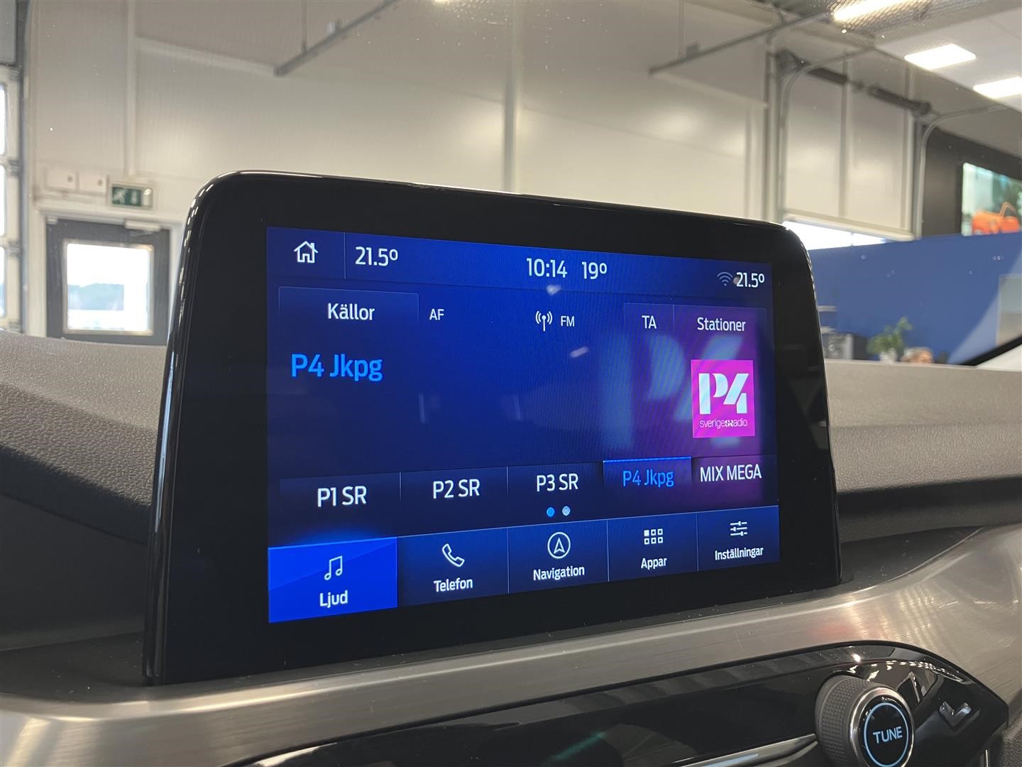 Titanium 2.5 Plug-In Hybrid FWD_9