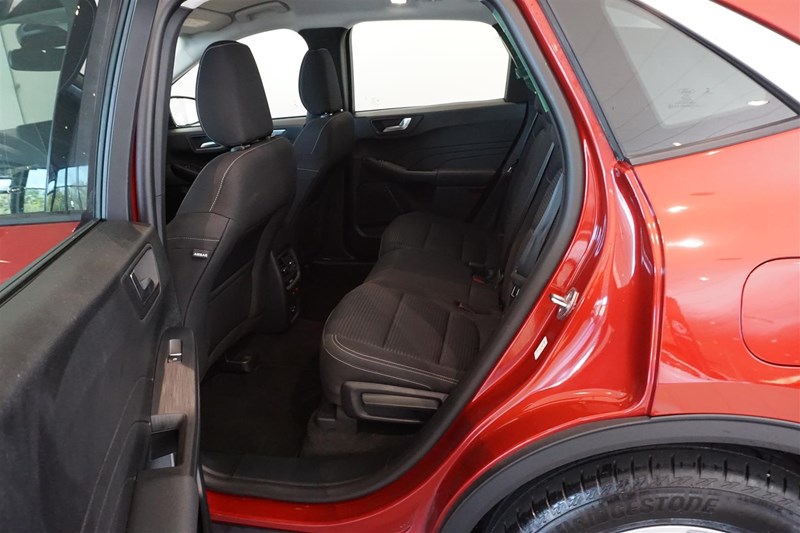 Ford Kuga Plug-In Hybrid Titanium Vinterpaket 225hk_4
