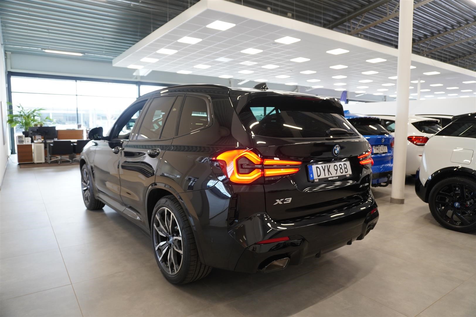 xDrive30e M-Sport Innovation Drag 360° H K DA Pro_3