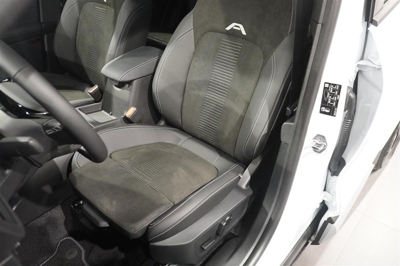 Active X 2.5 Plug-In Hybrid FWD 243hk Business Edition CVT Inkl. Dragkrok_8