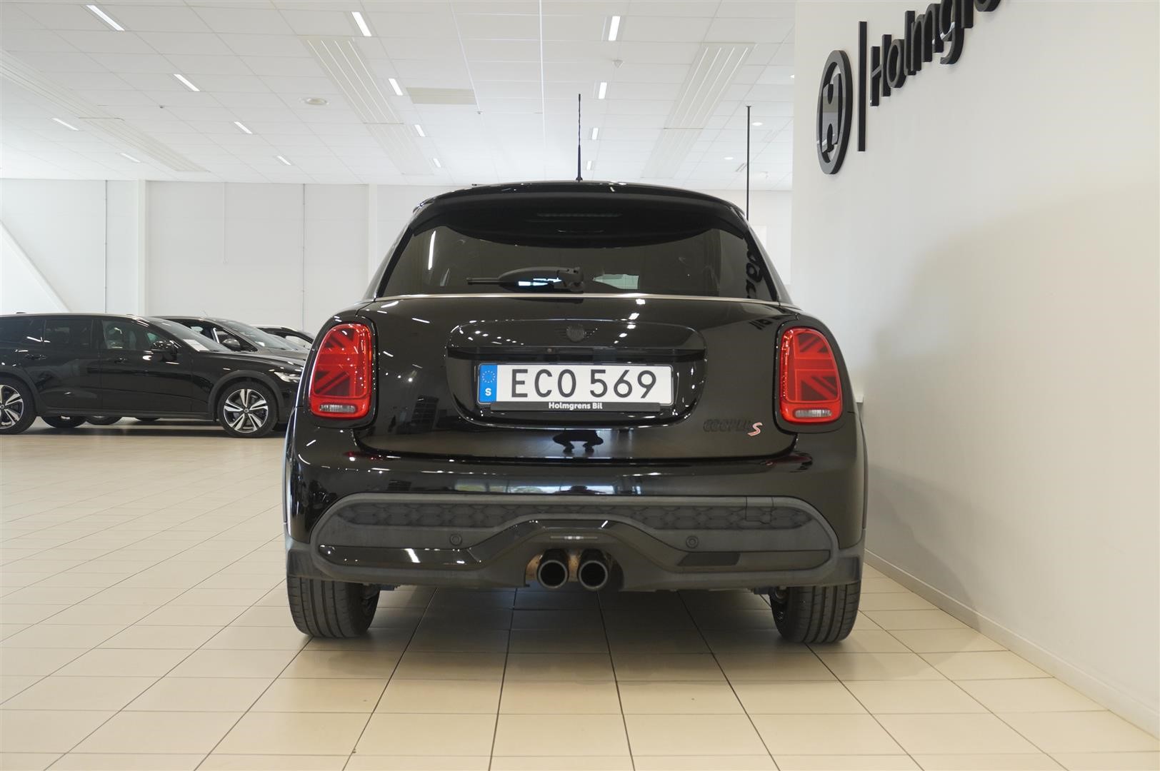 S 5dr Experience Kamera LED Tonade 17”_3