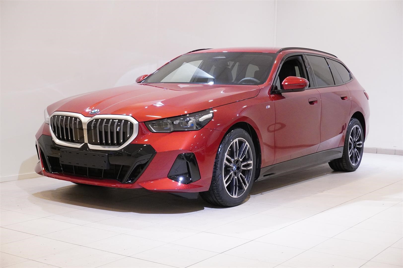 Edrive Touring M Sport Active Launch Ed Drag
