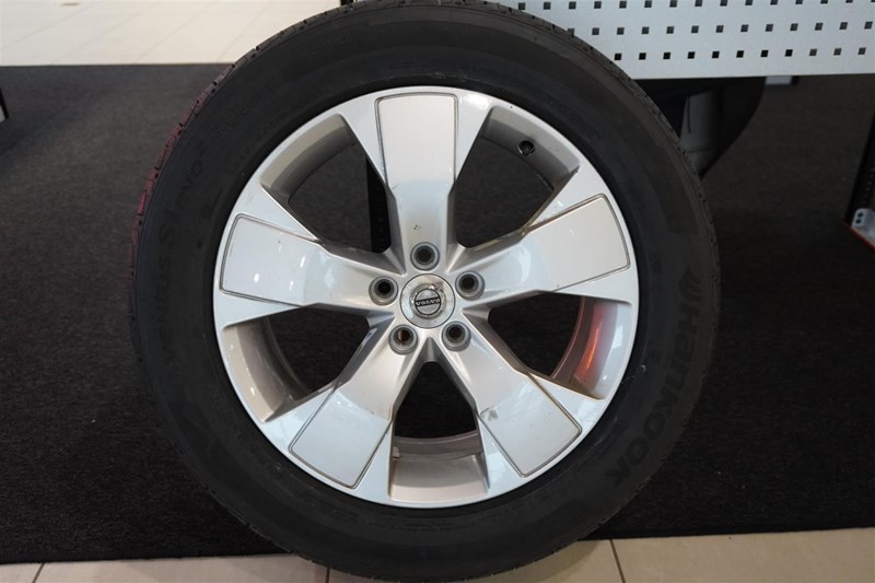 B4 AWD Geartronic Momentum Adv Blis Drag_4