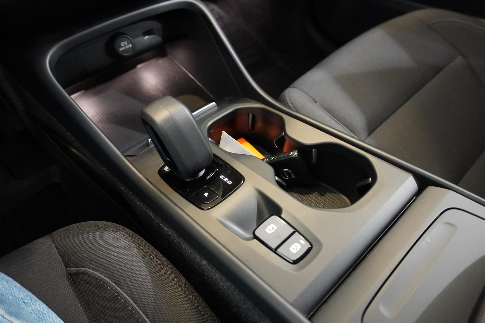B4 AWD Geartronic Momentum Adv Blis Drag_13