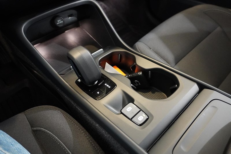 B4 AWD Geartronic Momentum Adv Blis Drag_13