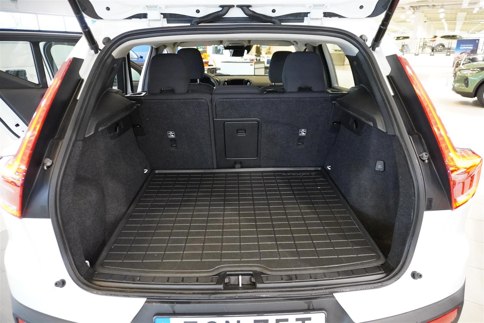 B4 AWD Geartronic Momentum Adv Blis Drag_16