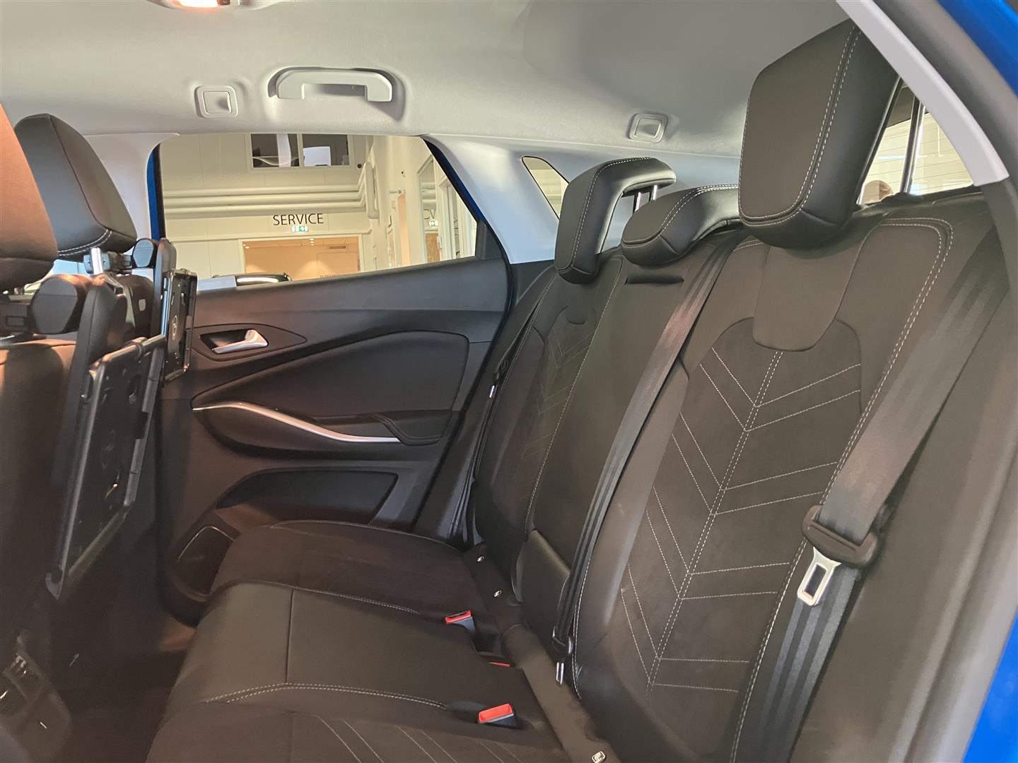 Hybrid4 300hk AWD Ultimate Drag Kamera Nav 2.99%_8