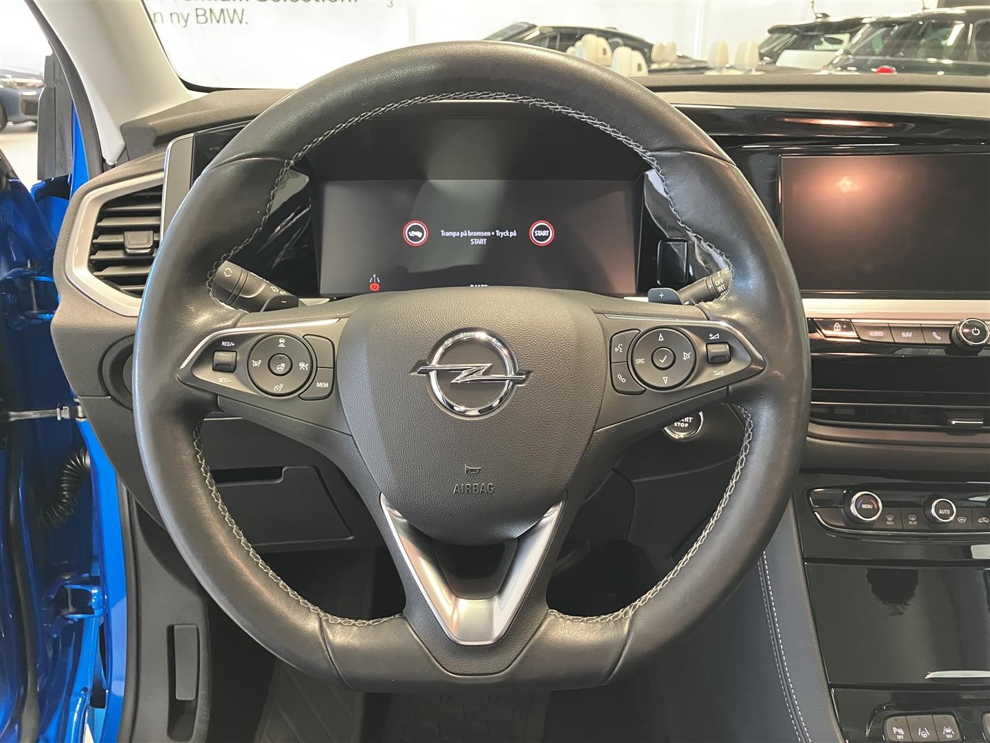 Hybrid4 300hk AWD Ultimate Drag Kamera Nav 2.99%_9