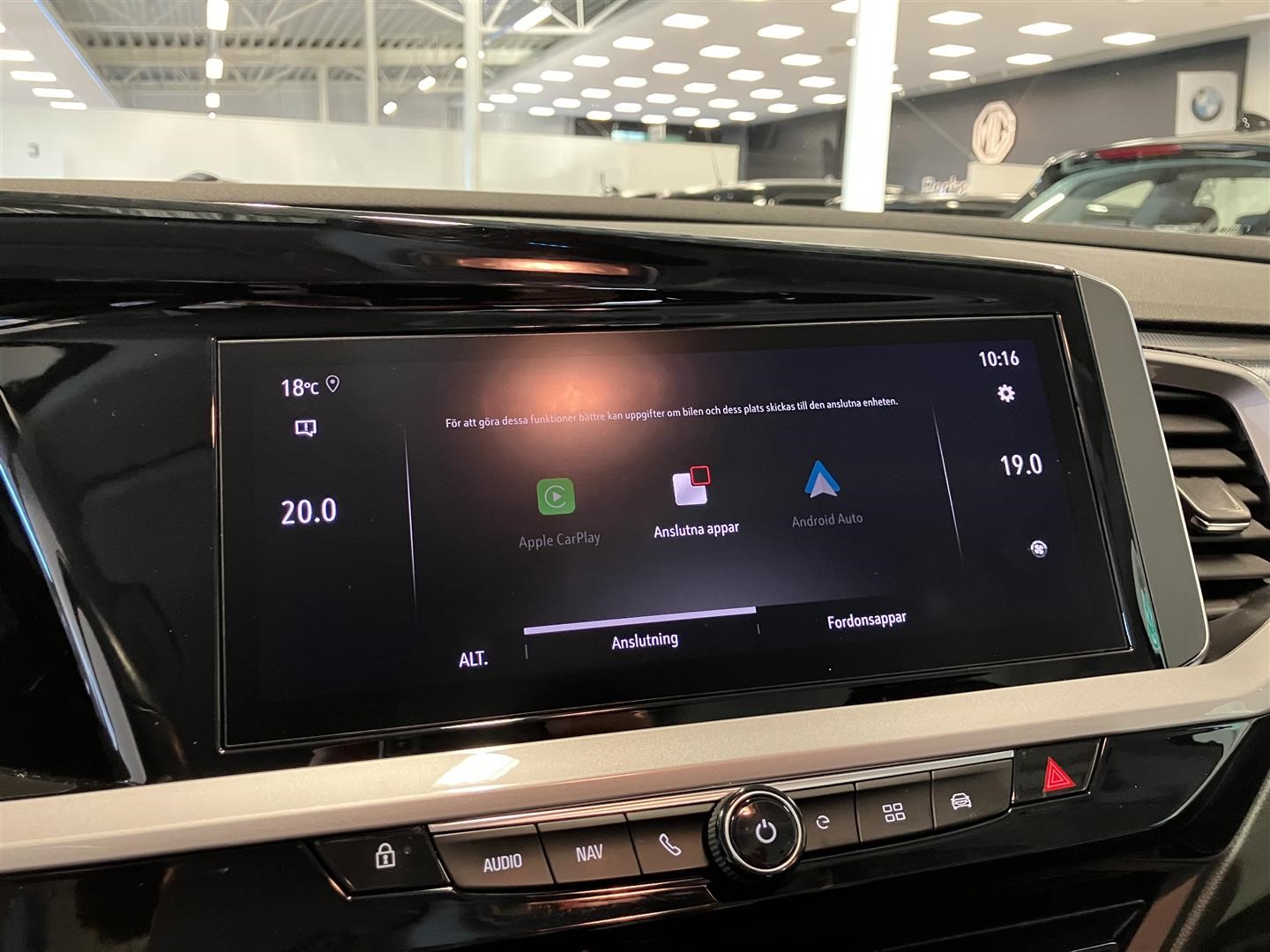 Hybrid4 300hk AWD Ultimate Drag Kamera Nav 2.99%_10