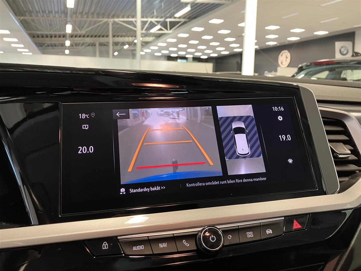 Hybrid4 300hk AWD Ultimate Drag Kamera Nav 2.99%_11