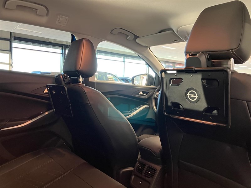 Hybrid4 300hk AWD Ultimate Drag Kamera Nav 2.99%_14