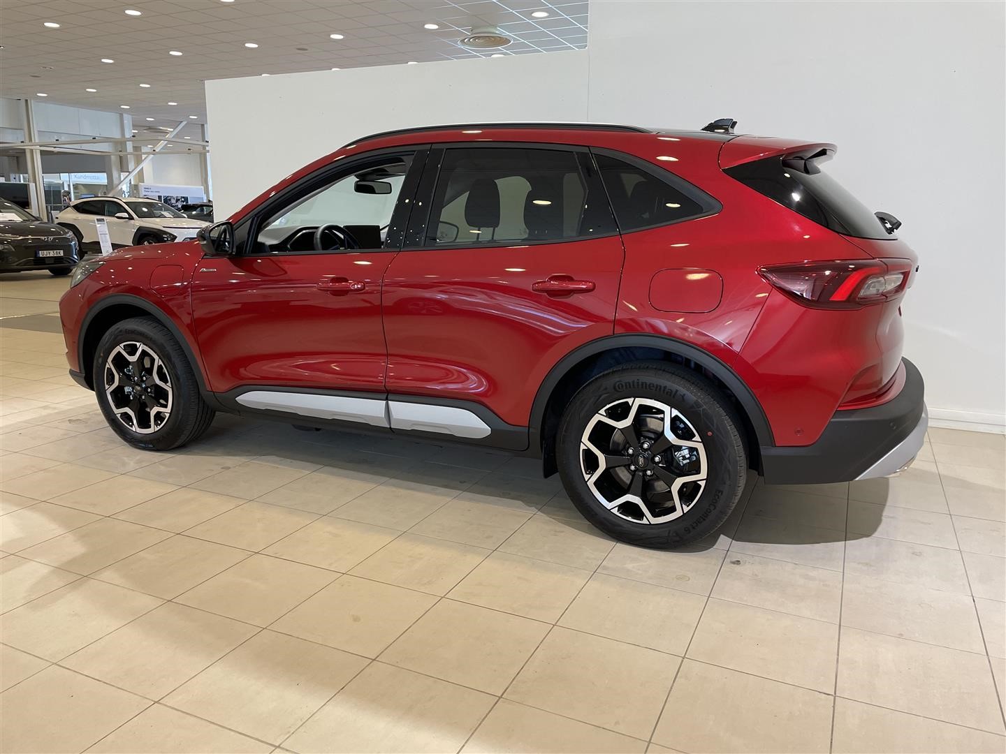 Active X 2.5 Plug-In Hybrid FWD 243hk Business Edition_4