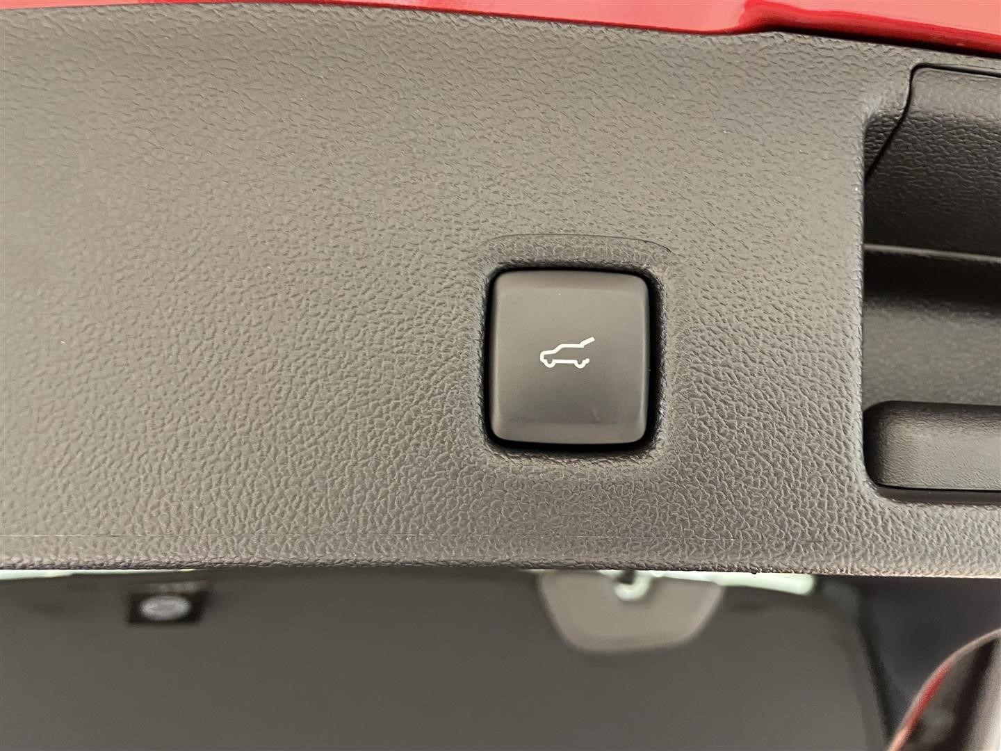 Active X 2.5 Plug-In Hybrid FWD 243hk Business Edition_8