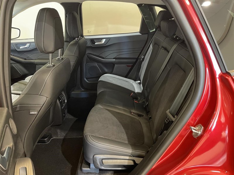 Active X 2.5 Plug-In Hybrid FWD 243hk Business Edition_10