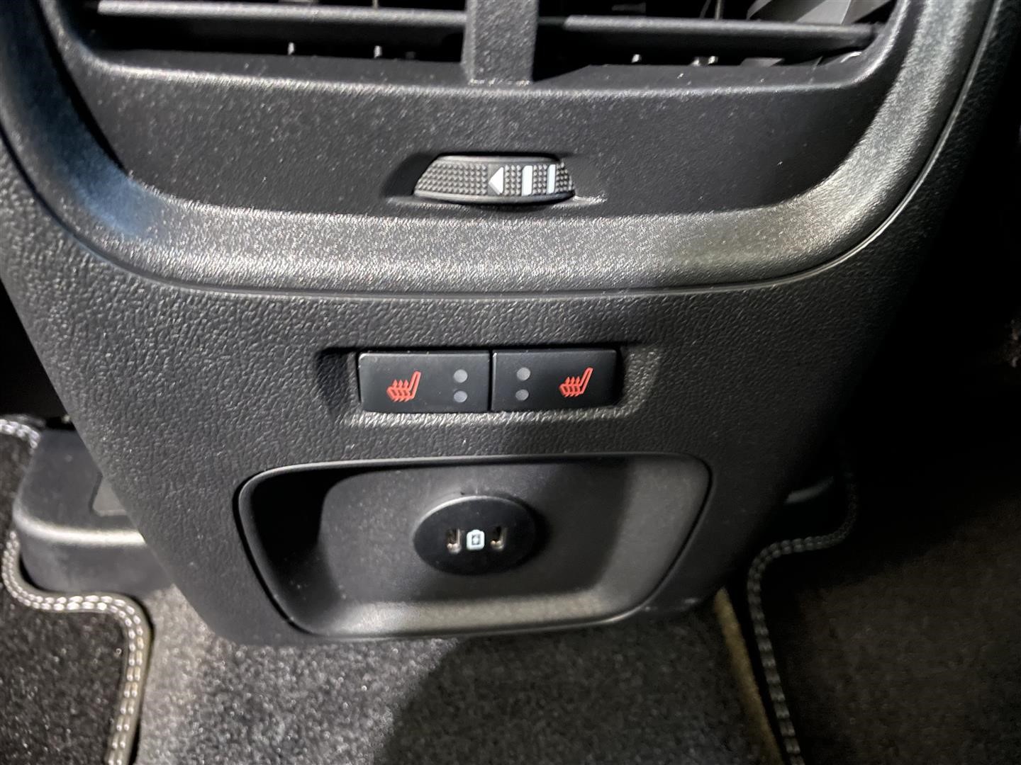 Active X 2.5 Plug-In Hybrid FWD 243hk Business Edition_11