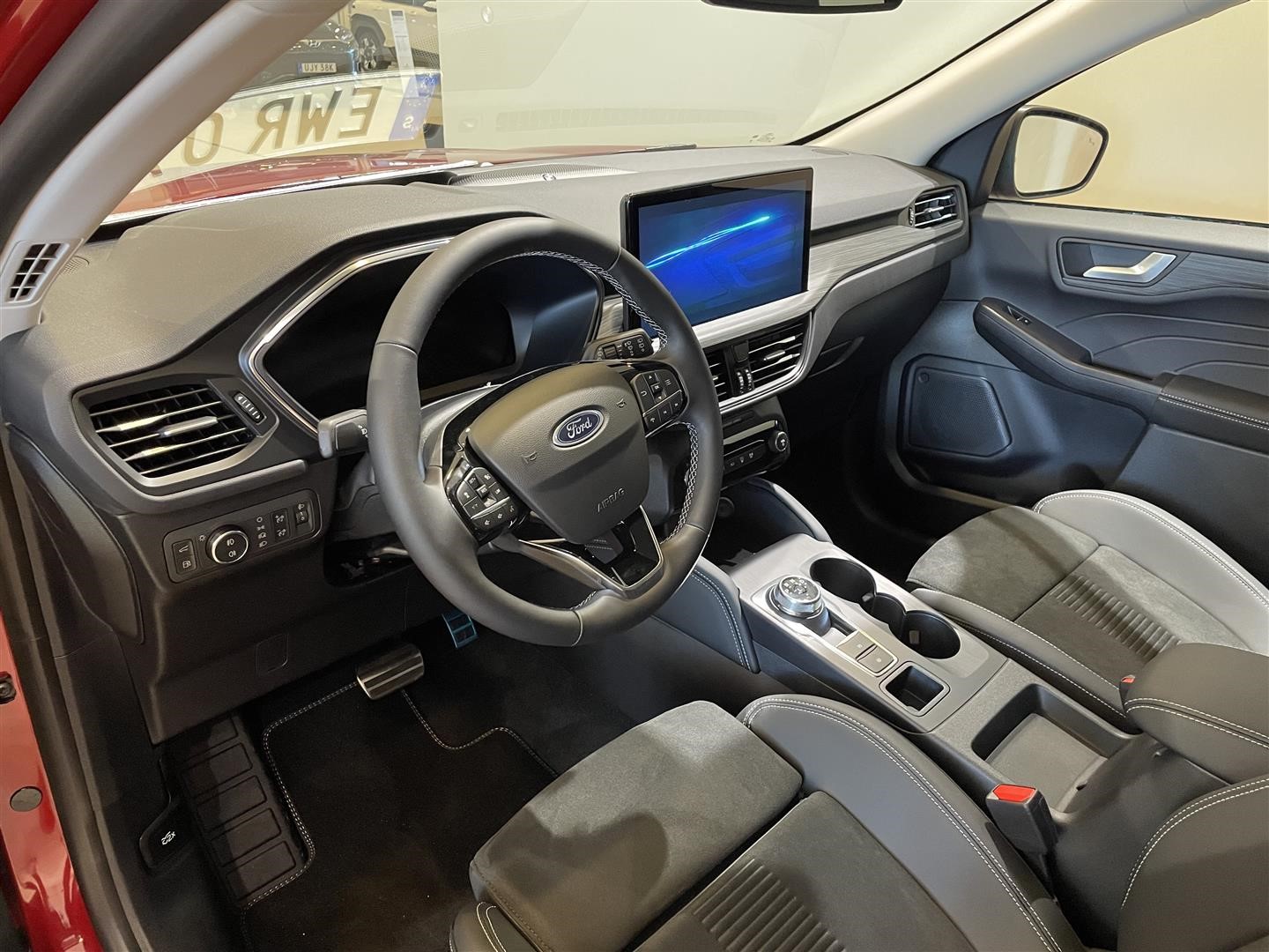 Active X 2.5 Plug-In Hybrid FWD 243hk Business Edition_13