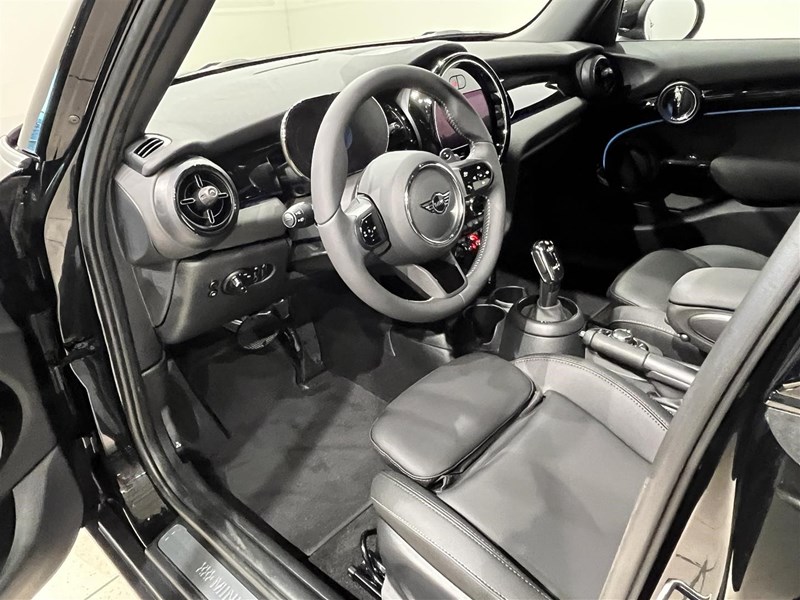 MINI Cooper S 5-Dörrar Experience Navi 17'' Backkamera_3