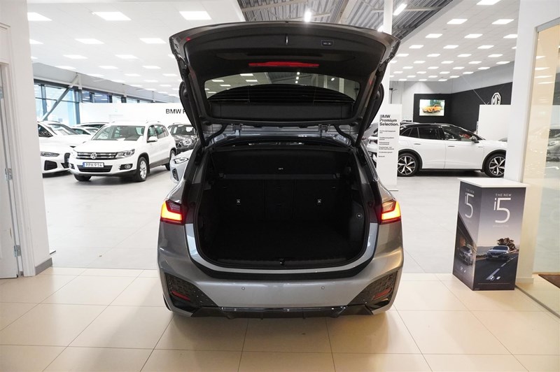 Tourer M Sport Innovation Comfort DAP Drag_11