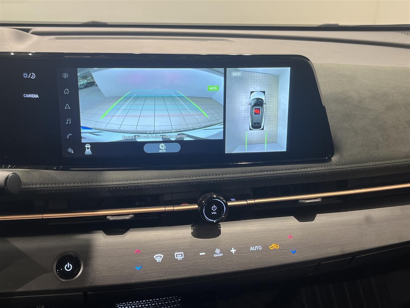 87 kWh Evolve 2WD 20 360° Panorama HUD_13