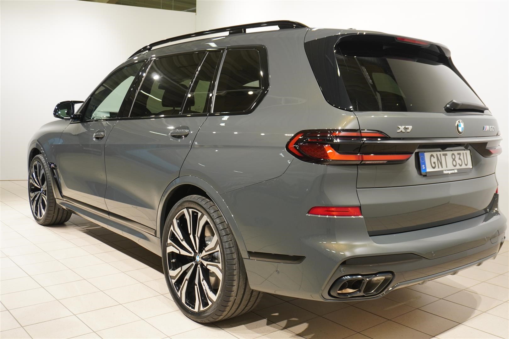 M60i xDrive Exclusive Comfort Bw Drag_2