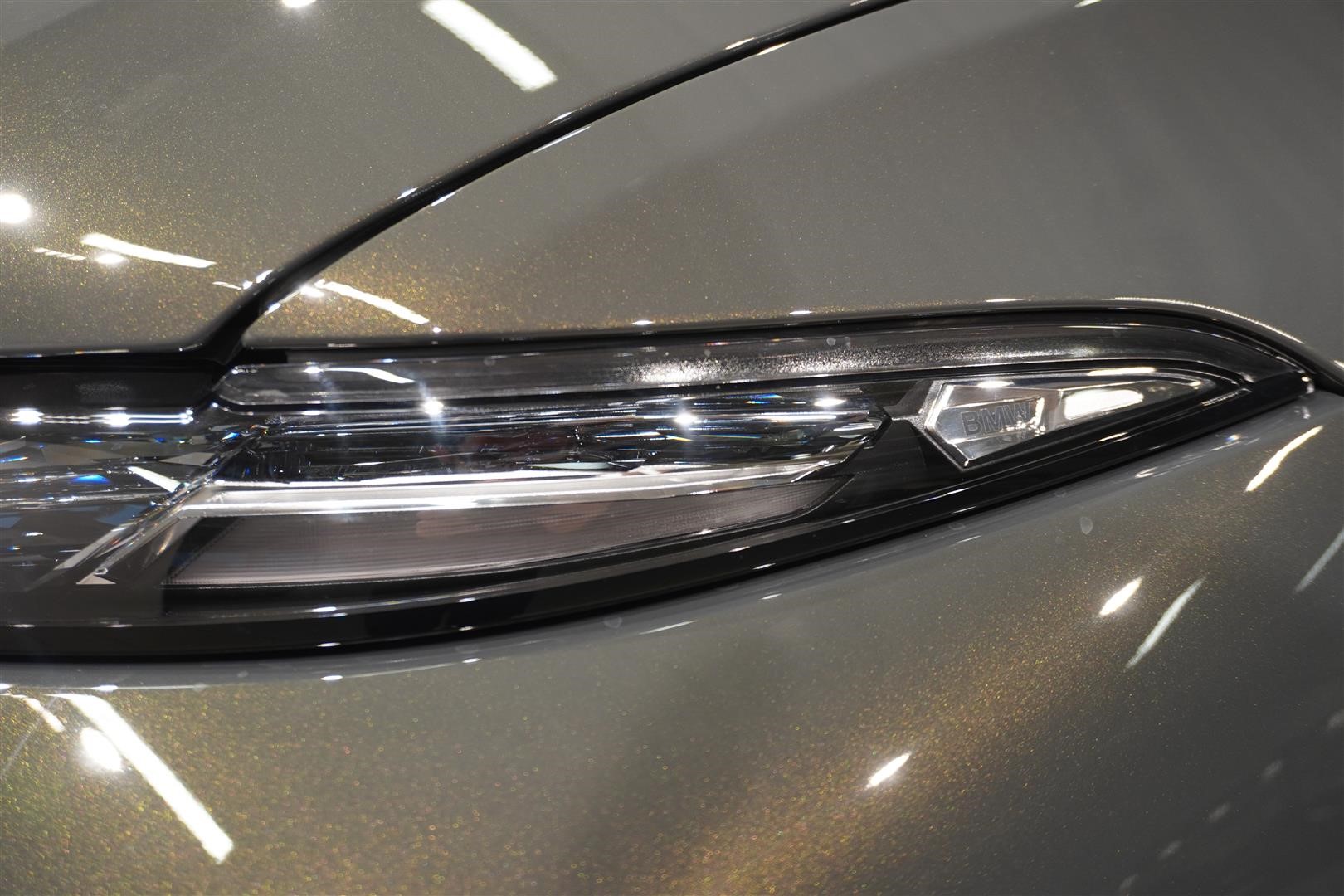 M60i xDrive Exclusive Comfort Bw Drag_7
