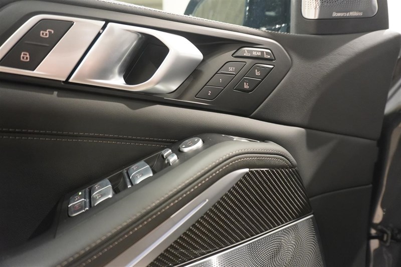 M60i xDrive Exclusive Comfort Bw Drag_10