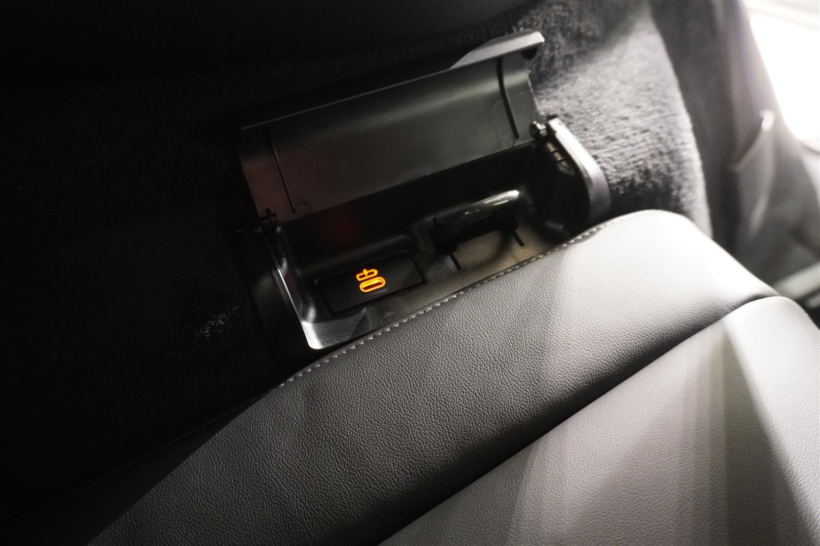 M60i xDrive Exclusive Comfort Bw Drag_21