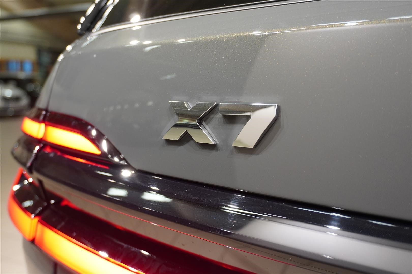 M60i xDrive Exclusive Comfort Bw Drag_26