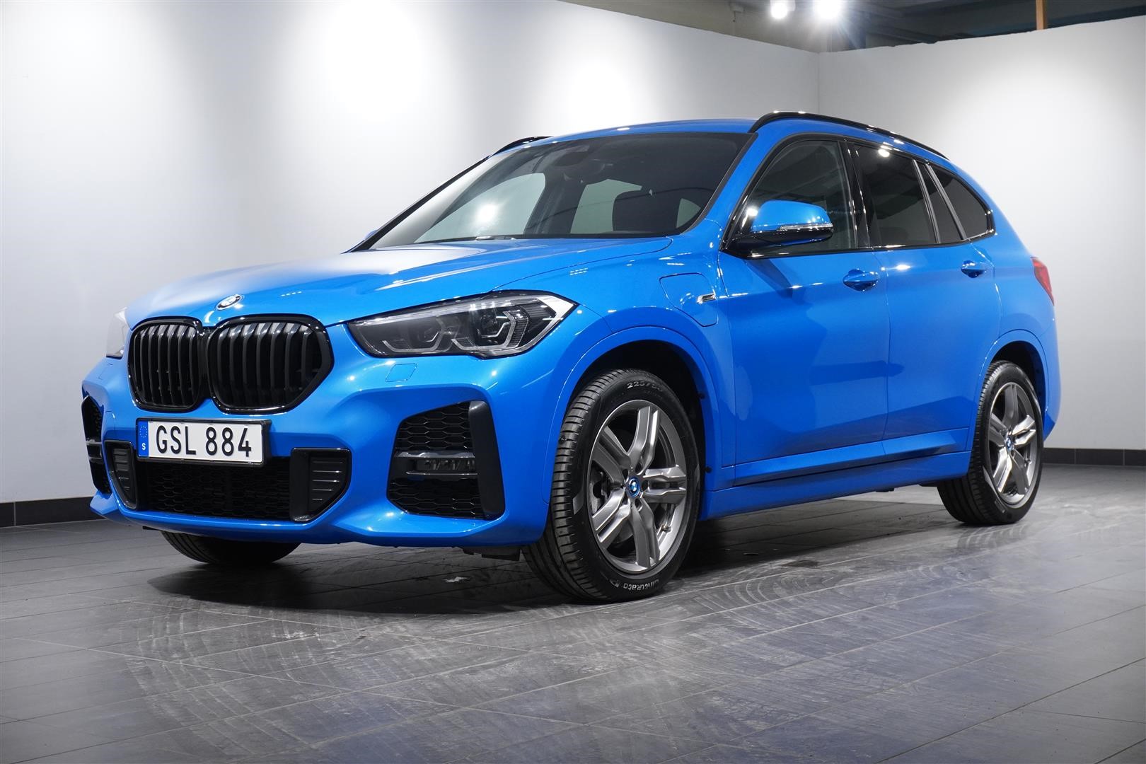 xDrive25e M Sport Navi Kamera 18”