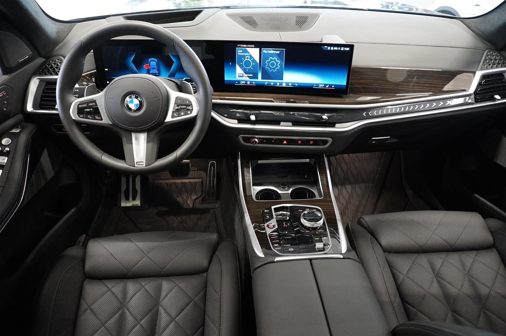xDrive 40i M-Sport Pro Panorama Massage Värmare_1