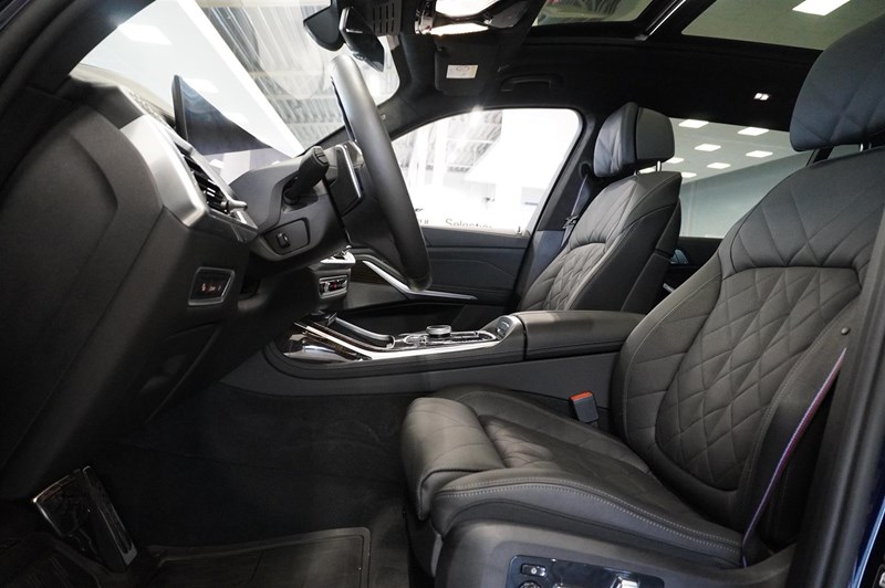 xDrive 40i M-Sport Pro Panorama Massage Värmare_7