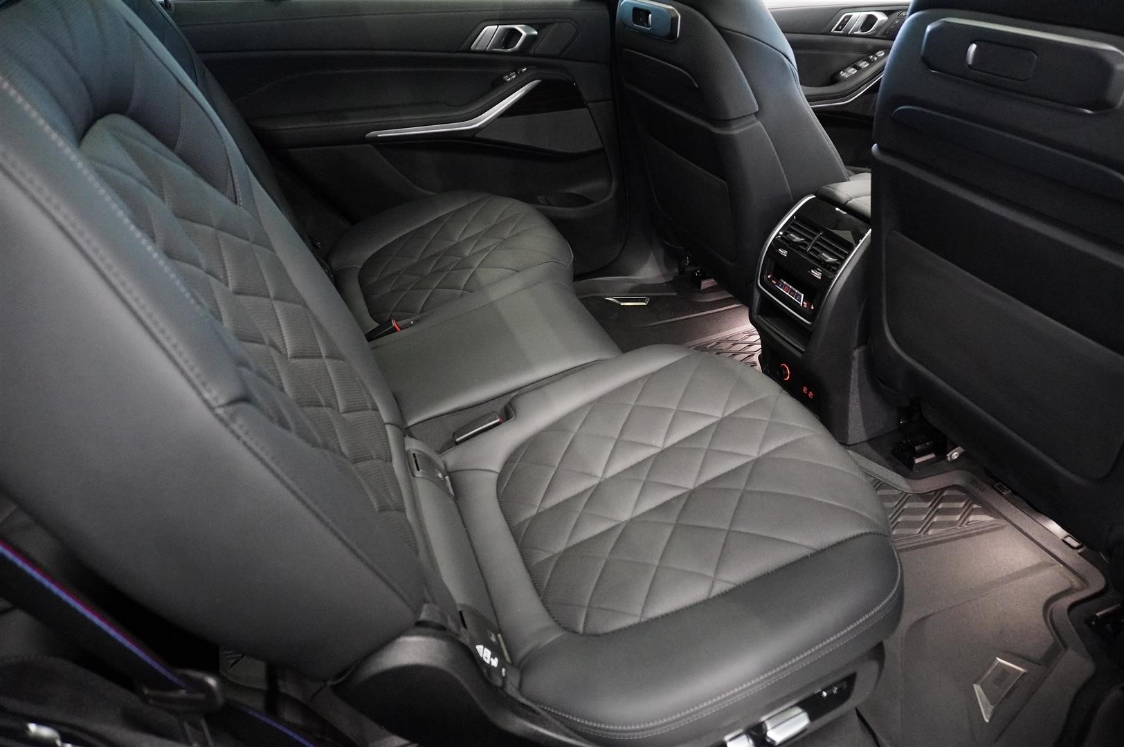 xDrive 40i M-Sport Pro Panorama Massage Värmare_16