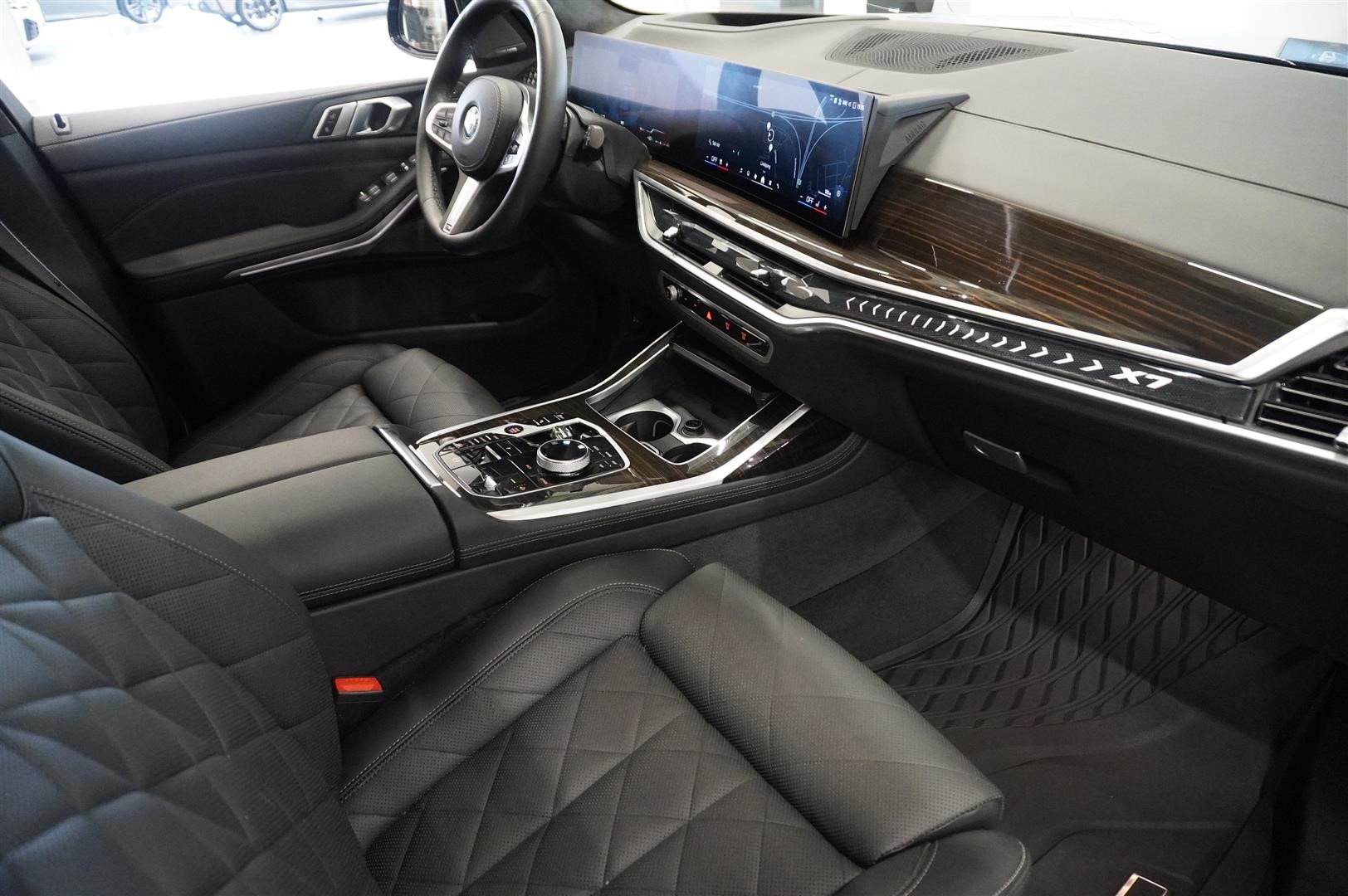 xDrive 40i M-Sport Pro Panorama Massage Värmare_17