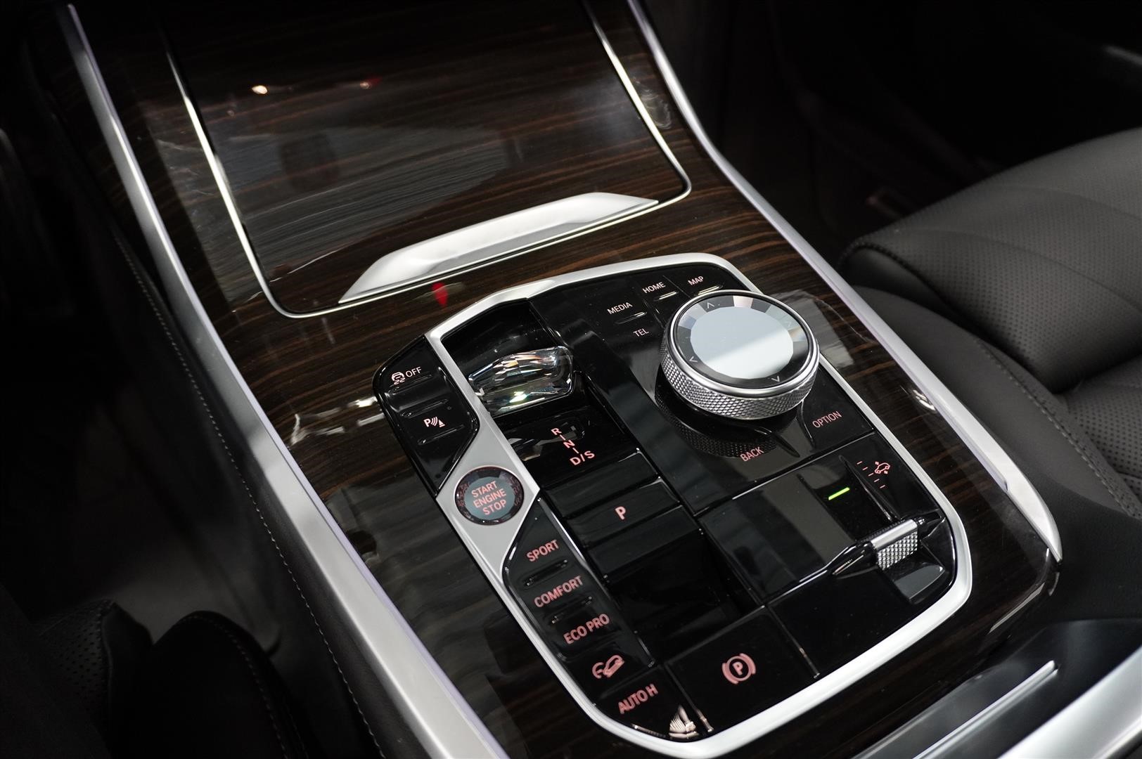 xDrive 40i M-Sport Pro Panorama Massage Värmare_19