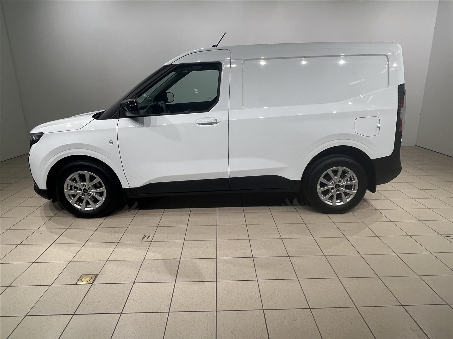Skåp Limited 1.0l EcoBoost 125 hk 7at_1
