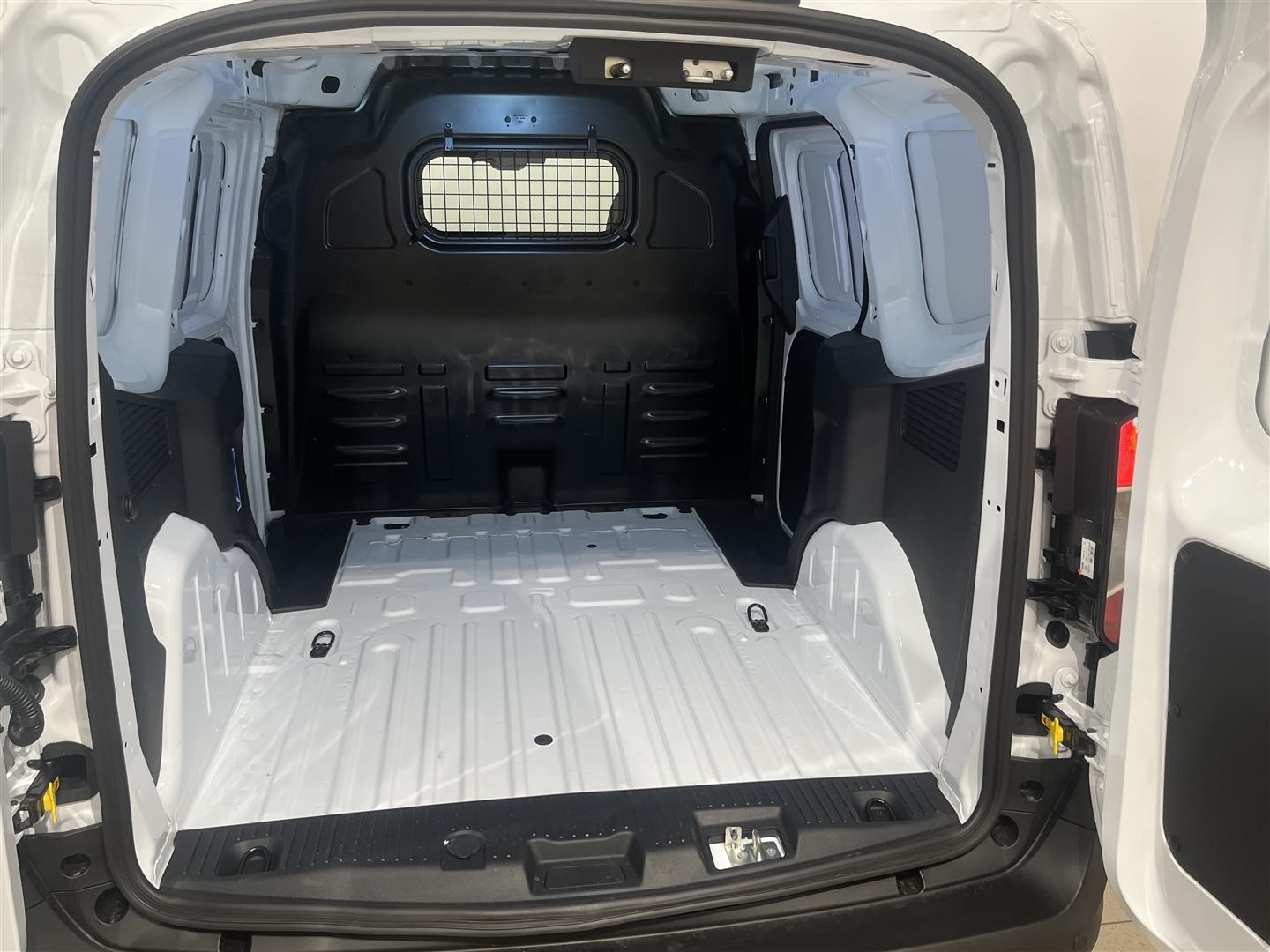 Skåp Limited 1.0l EcoBoost 125 hk 7at_3