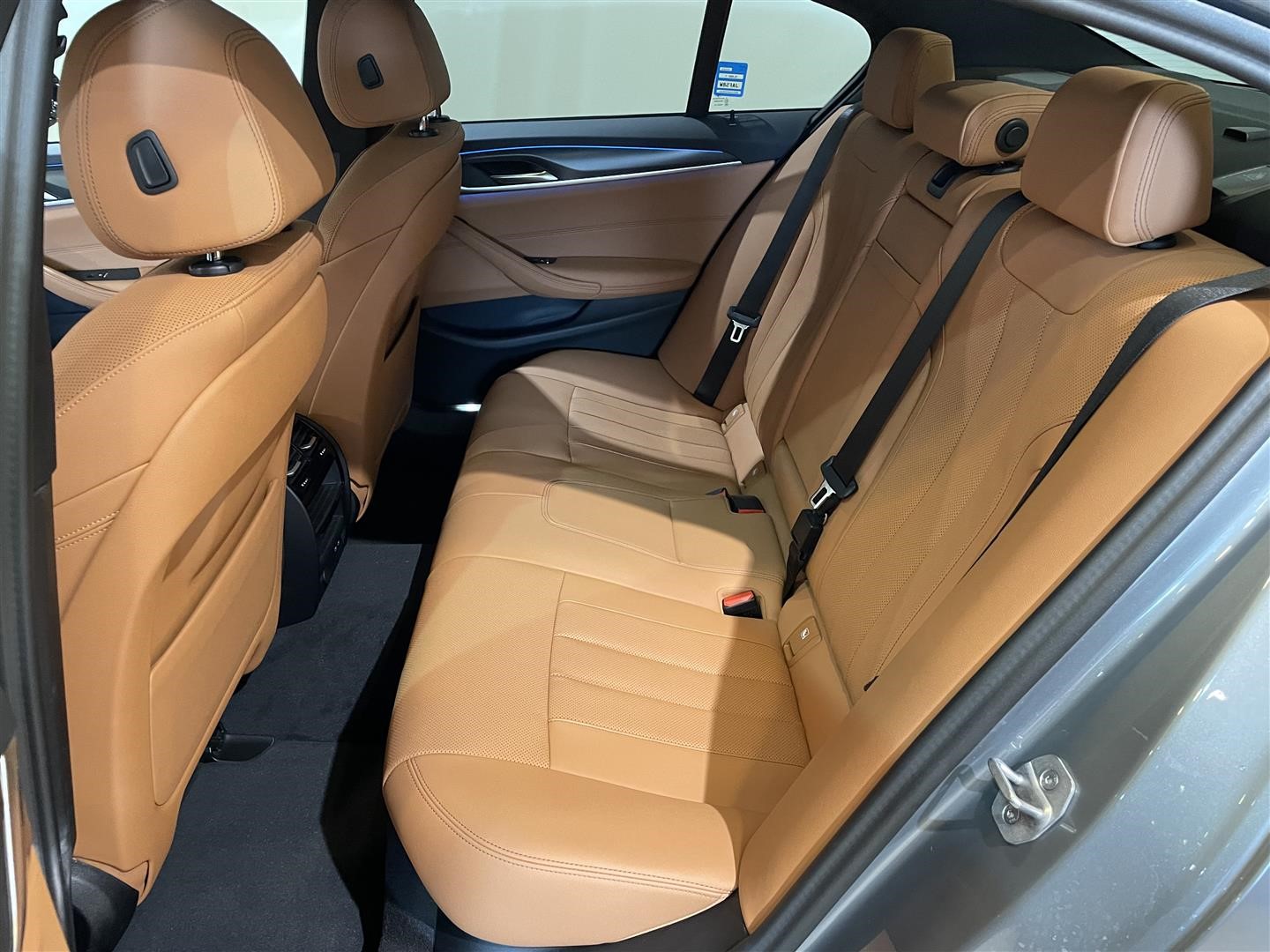 Sedan M-Sport Dragkrok Navigation HiFi Parking Assist_12