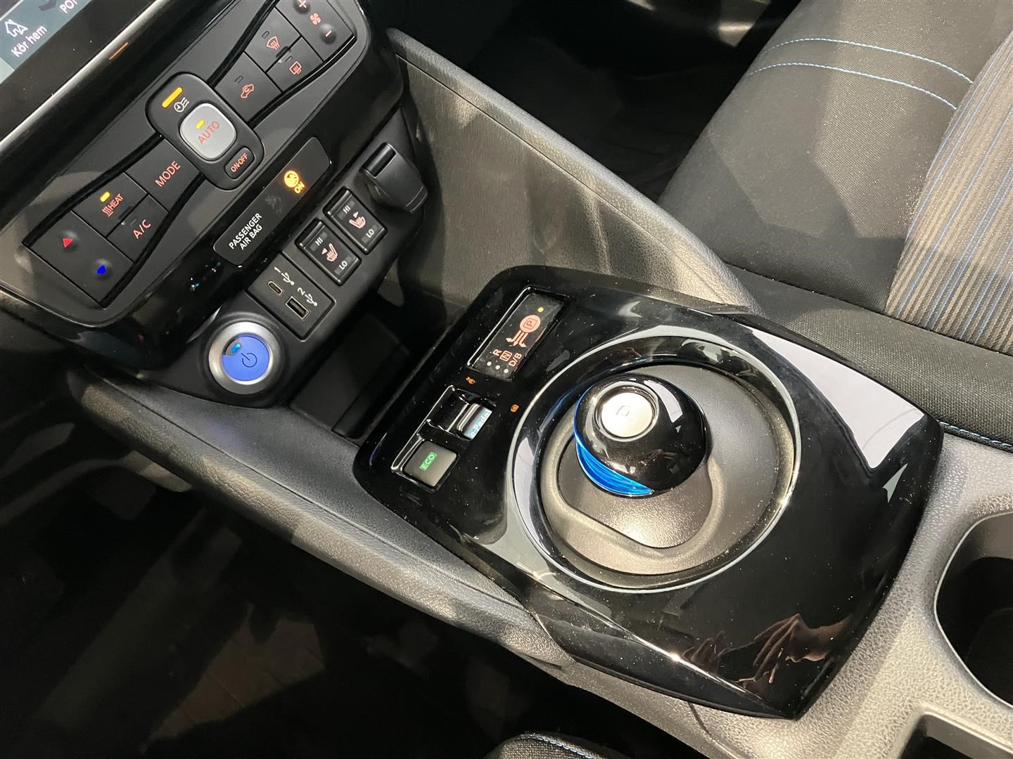 Nissan Leaf 5dr N-Connecta 39 kWh 150hk Releasing_10