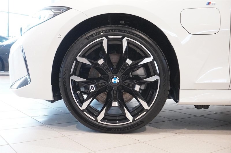 Touring M Sport Active Launch Ed Aktiv Fartpilot Drag_9