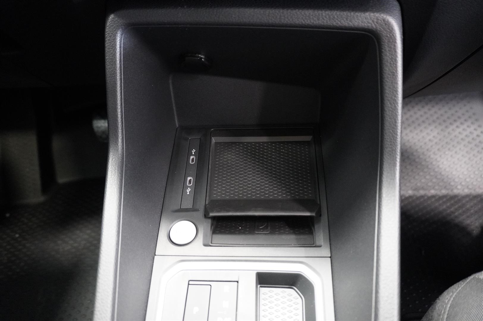 Skåp L2 Limited 1.5 EcoBoost Plug-In 110kw 150hk 6AT_12