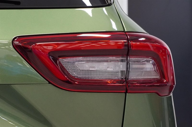 Titanium 2.5 Plug-In Hybrid FWD 243hk CVT_8