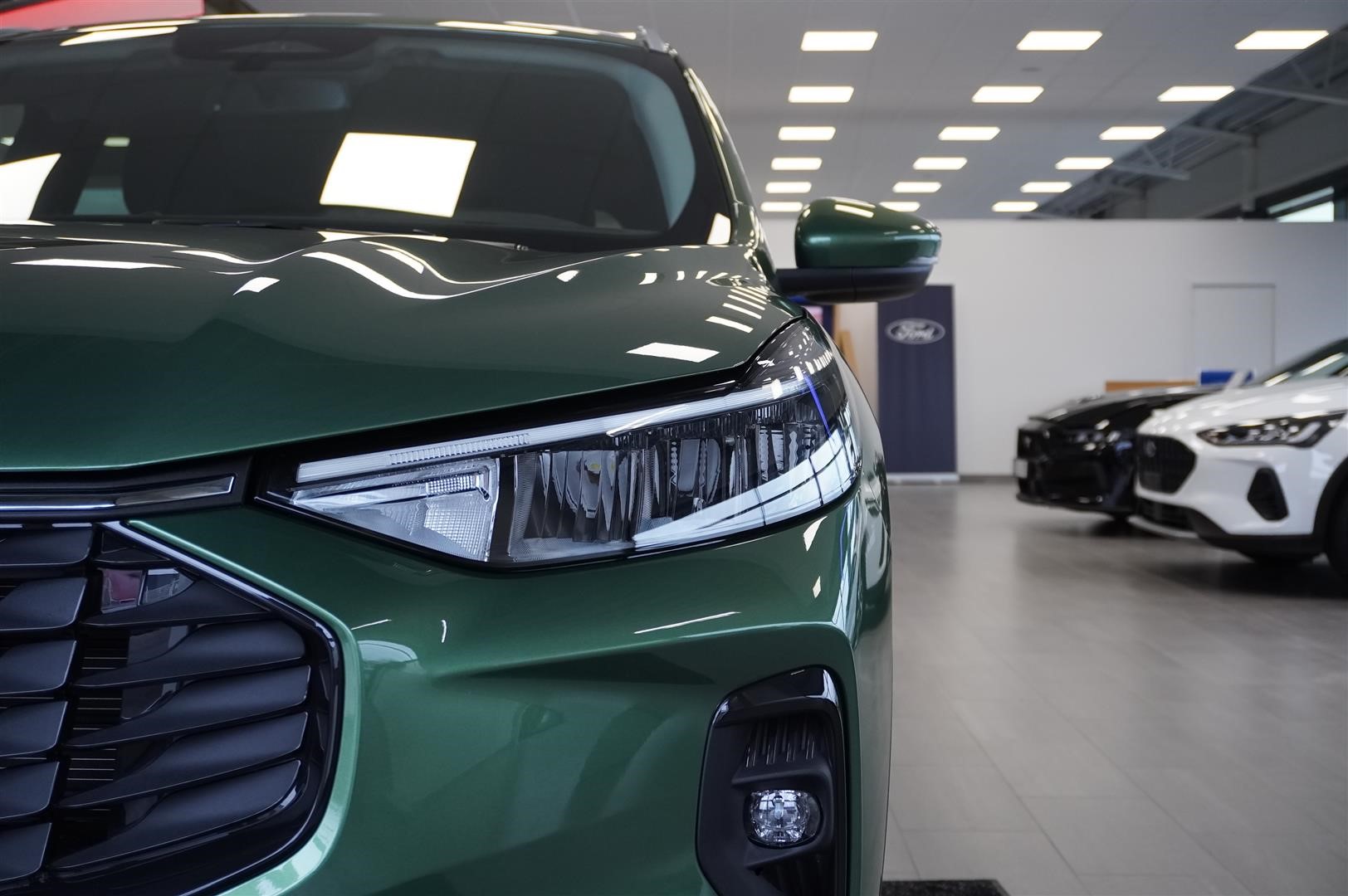 Titanium 2.5 Plug-In Hybrid FWD 243hk CVT_14