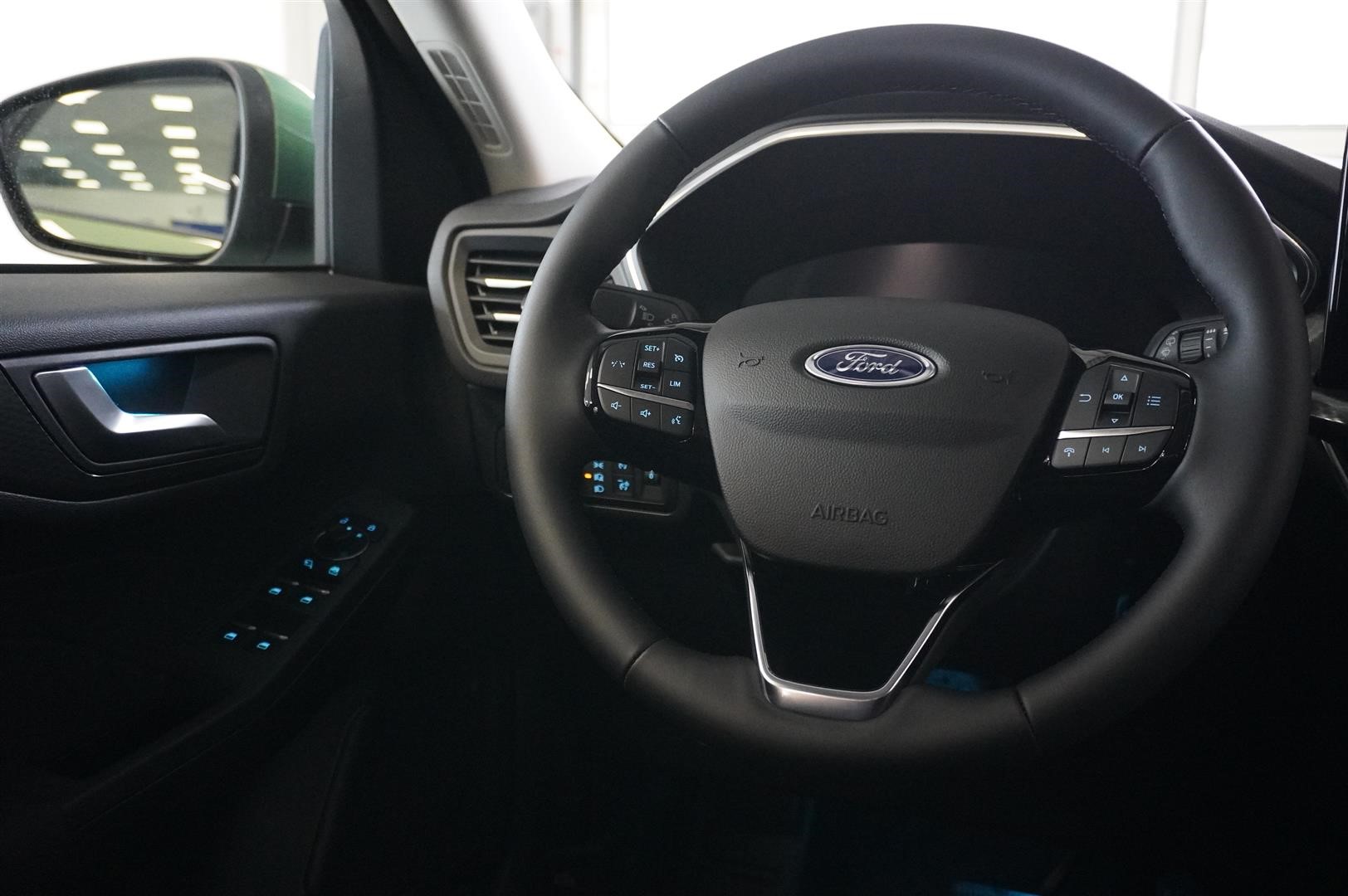 Titanium 2.5 Plug-In Hybrid FWD 243hk CVT_17