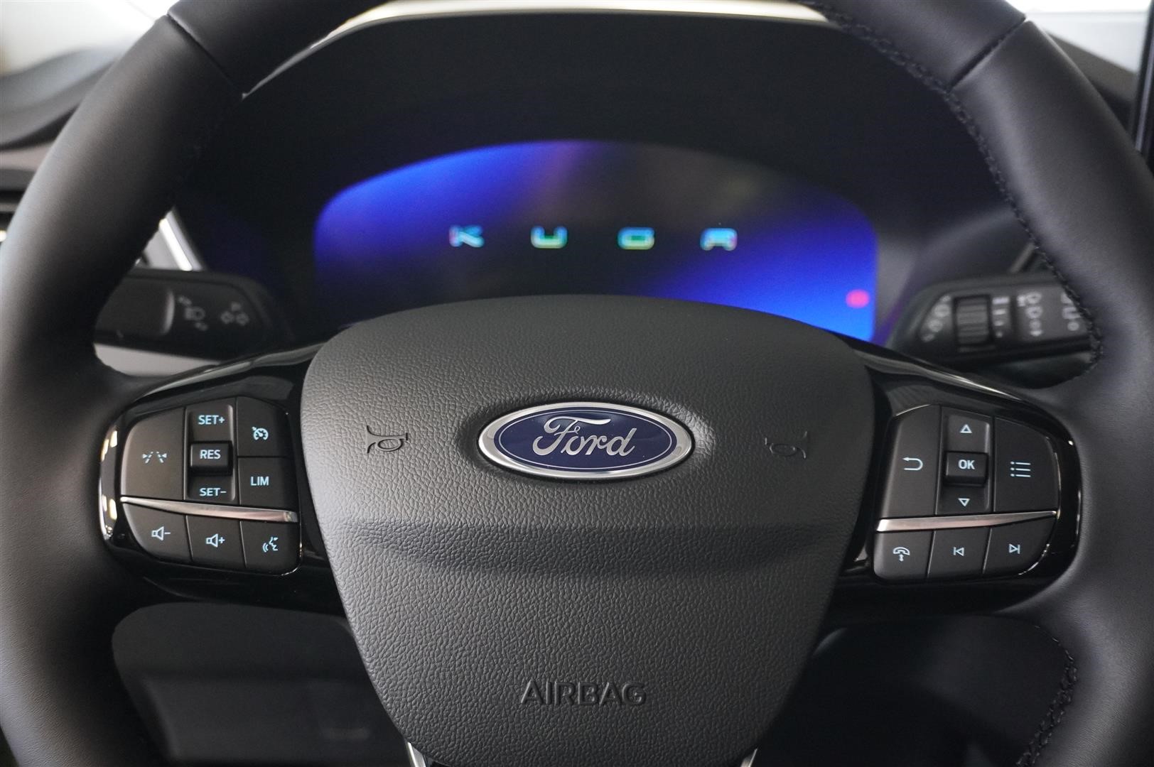 Titanium 2.5 Plug-In Hybrid FWD 243hk CVT_19