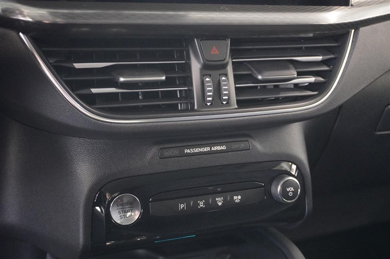 Titanium 2.5 Plug-In Hybrid FWD 243hk CVT_21