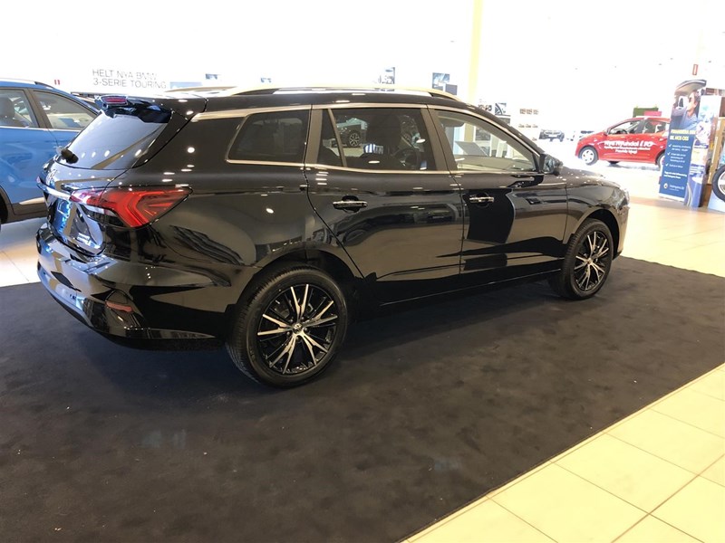 MG MG5 Electric LR Lux 61kWh_3