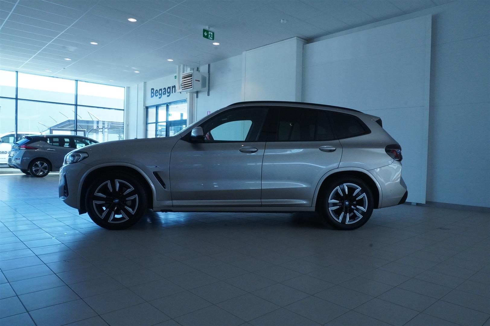 iX3 M-Sport Drag Panorama Elstol Da-Pro Rattvärme_2