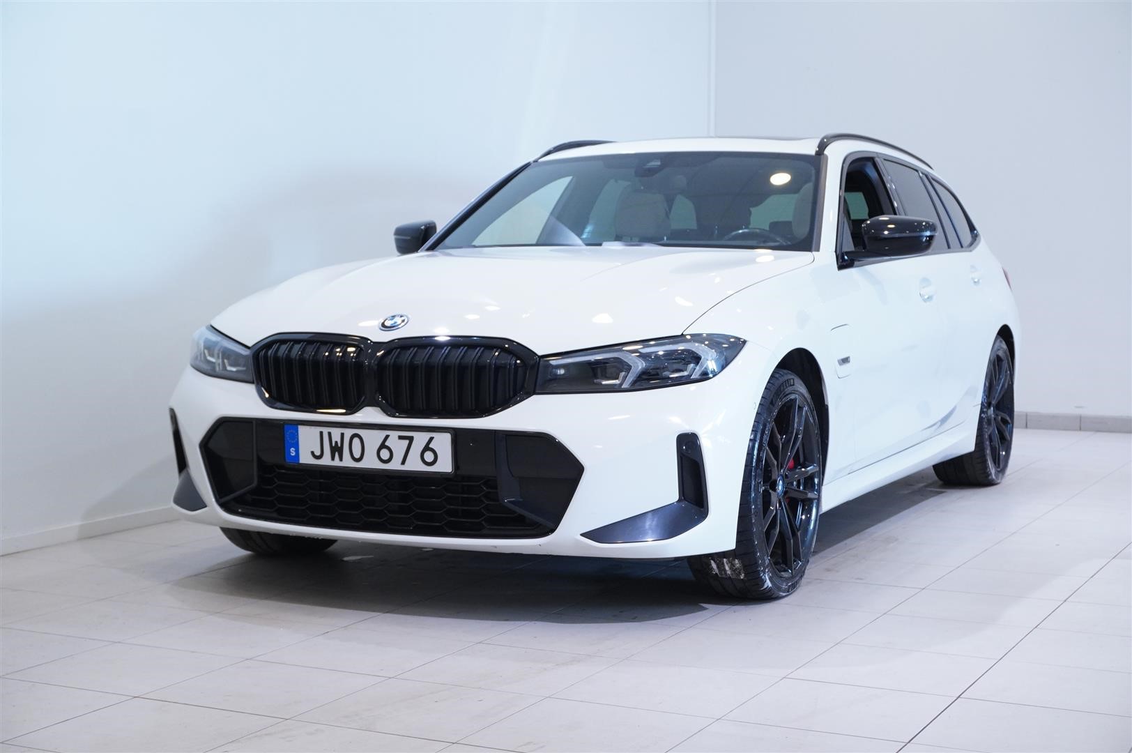 Touring M-Sport Dragkrok Navigation Panorama Komfortpaket 2.99% Ränta