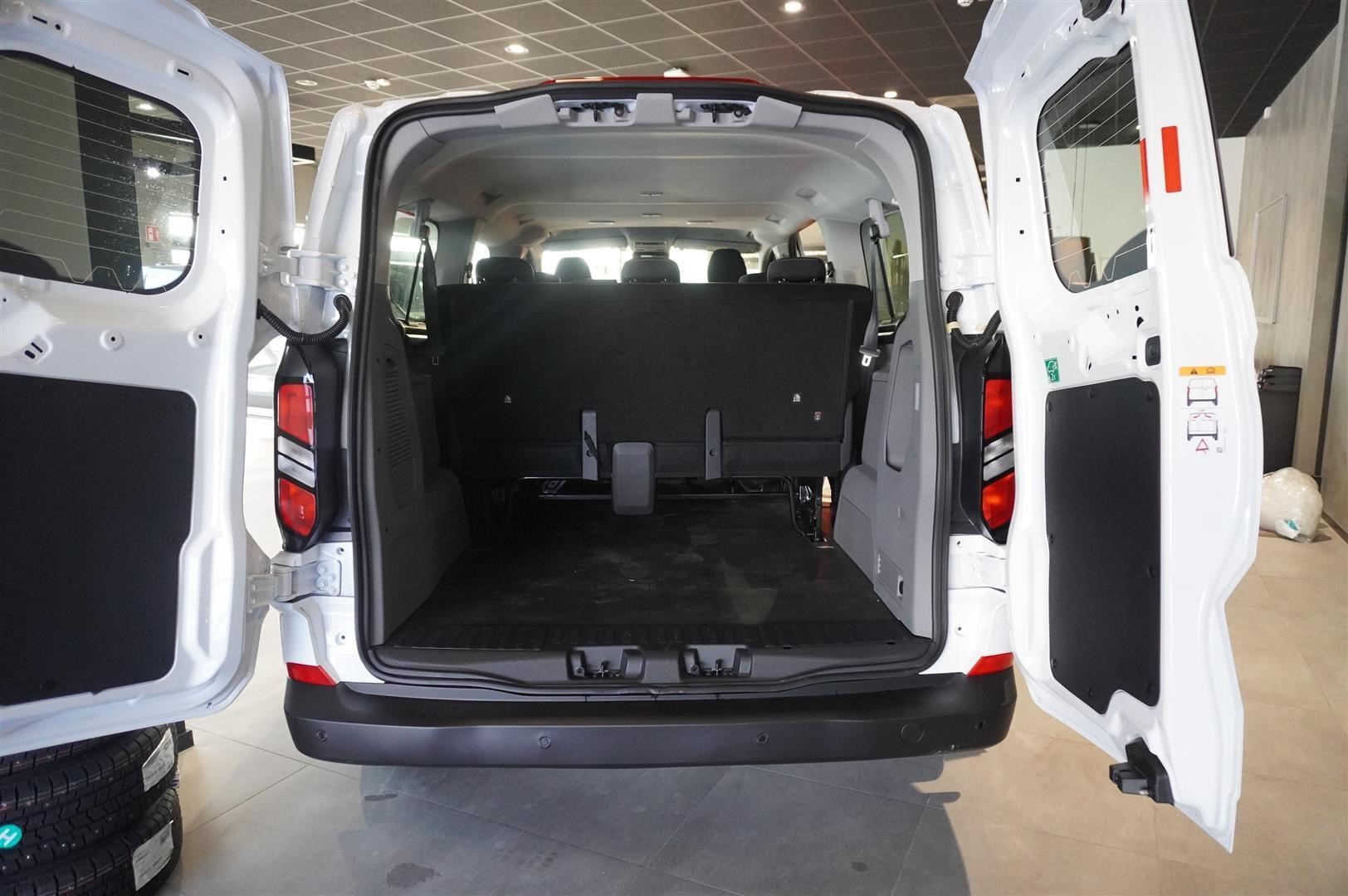 Kombi Minibuss Trend 320l LWB 2.0l 170hk 8AT FWD Diesel_5